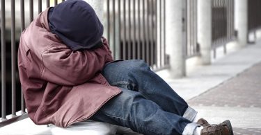 Short Story in English 34 – Homeless People