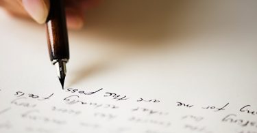 Short Story in English 44 – She Writes Letters