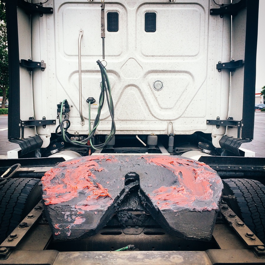 Fifth Wheel Hitch Installation on Ford F-150 Pickup greasy semi truck hitch plate 2023 11 27 04 49 19 utc 2 Fifth Wheel Hitch Installation on Ford F-150 Pickup